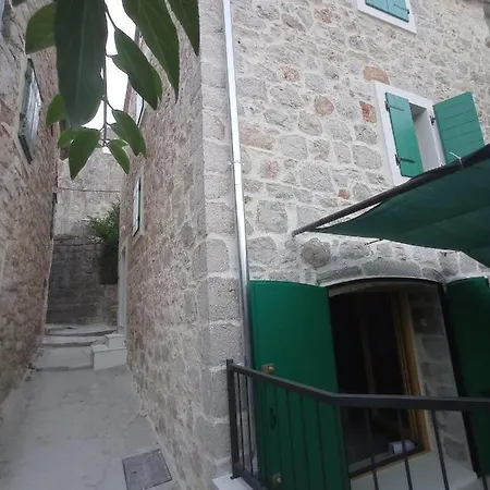 Heritage Apartments Kyra & Fox In Pitve, Hvar Exterior photo