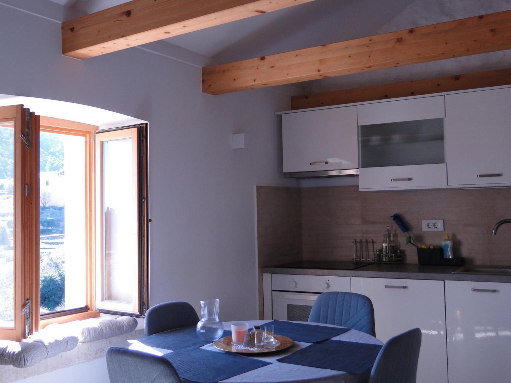 Apartment Heritage Kyra & Fox In Pitve, Hvar *